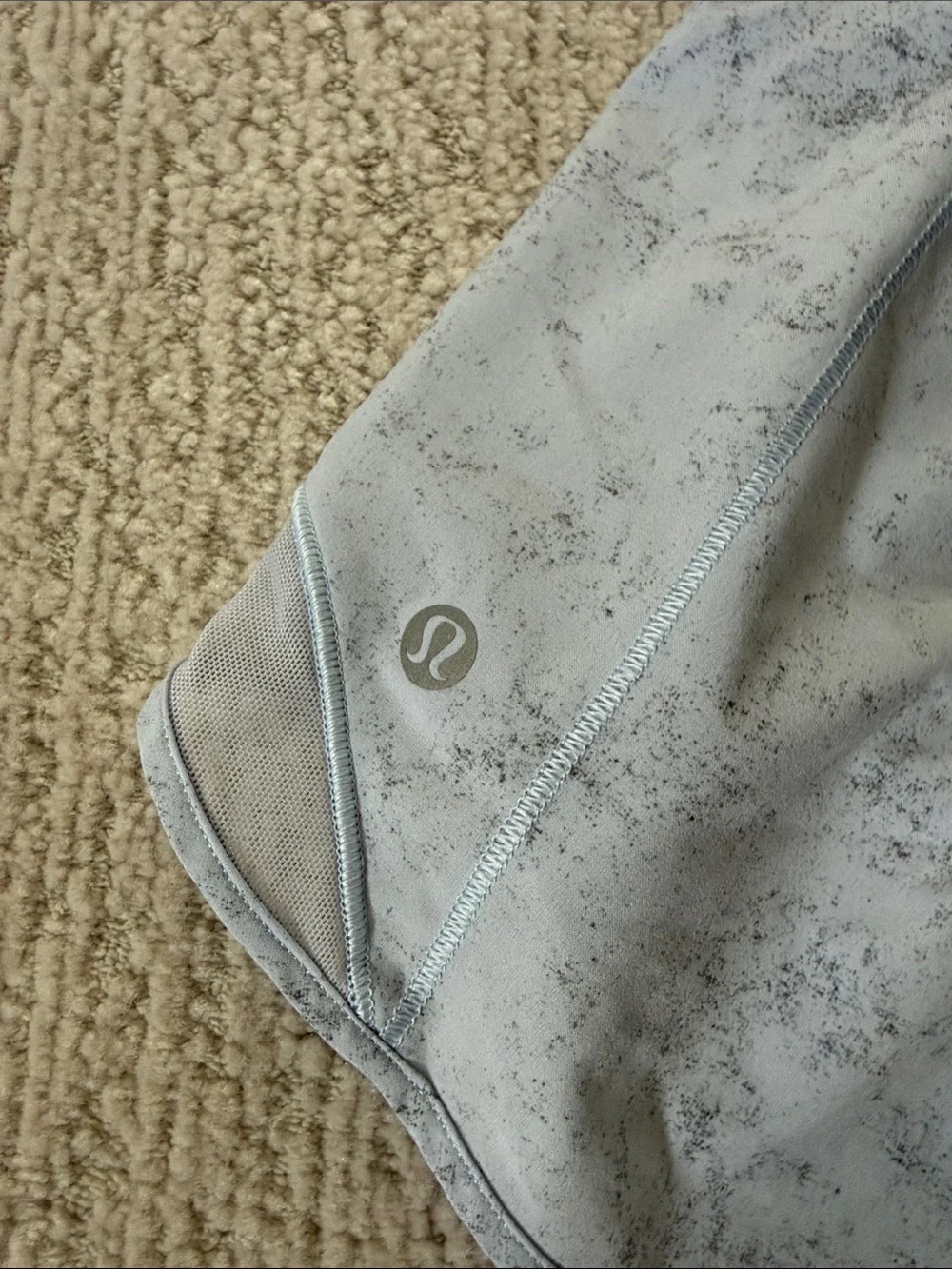 Lululemon Hottie Hots- 2.5” low rise